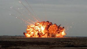 طيران العدوان يلقي قنبلة فراغية على جبل الدود بجيزان بعد يأسه من استعاده